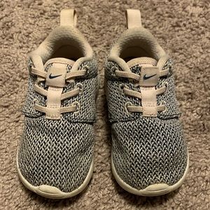 Nike Roshe Size 6c